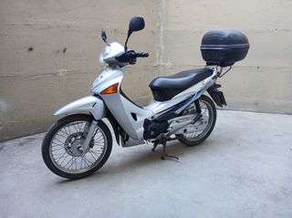 Honda Innova 125 2004
