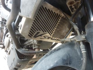 DL 650 V-STROM 2004--2011 ΚΑΛΥΜΜΑ ΨΥΓΕΙΟΥ ΝΕΡΟΥ ΚΑΙ ΨΥΓΕΙΟΥ ΛΑΔΙΟΥ, ΑΡΙΣΤΗ ΚΑΤΑΣΤΑΣΗ