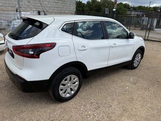 Nissan Qashqai 2018-thumb-5