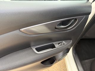 Nissan Qashqai 2018-thumb-12