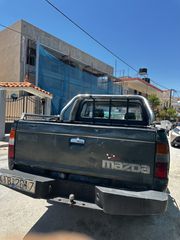 Mazda B 2500 2000