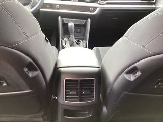Kia Sportage 2025 1.6D 136PS 6MT 2WD TITANIUM HYBRID MY25-thumb-9