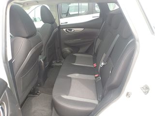 Nissan Qashqai 2018-thumb-14