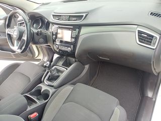 Nissan Qashqai 2018-thumb-15