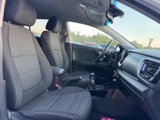 Kia Stonic 2018 1.6CRDI Premium Edition Camera/Led/Clima Full Extra-thumb-36