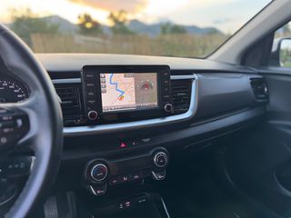 Kia Stonic 2018 1.6CRDI Premium Edition Camera/Led/Clima Full Extra-thumb-39