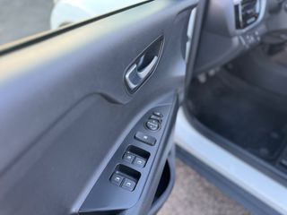 Kia Stonic 2018 1.6CRDI Premium Edition Camera/Led/Clima Full Extra-thumb-22