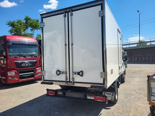 Ψυγείο Iveco 2019 35C18-thumb-4