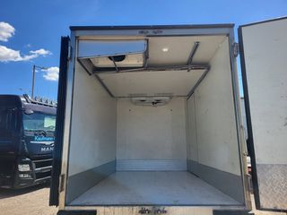 Ψυγείο Iveco 2019 35C18-thumb-7