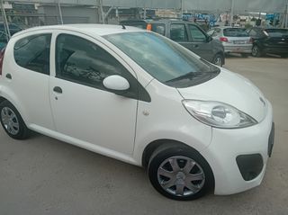 Peugeot 107 2012-thumb-3