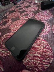 iPhone SE 2020-thumb-2