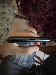 iPhone SE 2020-thumb-6