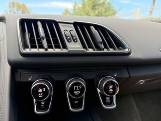 Audi R8 2024 V10 RWD PERFORMANCE -FACELIFT-thumb-36
