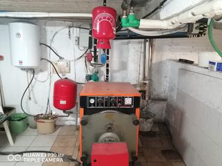 Σύστημα Θέρμανσης Πετρελαίου (Λέβητας Πετρελαίου με Καυστήρα, Μπόιλερ GG GENERAL Glass  Top Glass, κ.λ.π.)