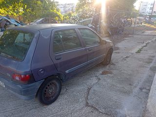 Renault Clio 1995 Be bob clio1