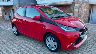 Toyota Aygo 2017 1.0 X-PLAY TOUCH-thumb-1