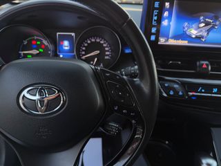 Toyota C-HR 2018 1.8 HYBRID CLUB BI TONE-thumb-36