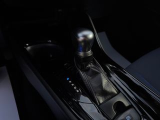 Toyota C-HR 2018 1.8 HYBRID CLUB BI TONE-thumb-51
