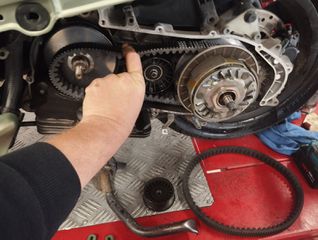 Vespa GTS 300 2018 Gtv sei giorni-thumb-11