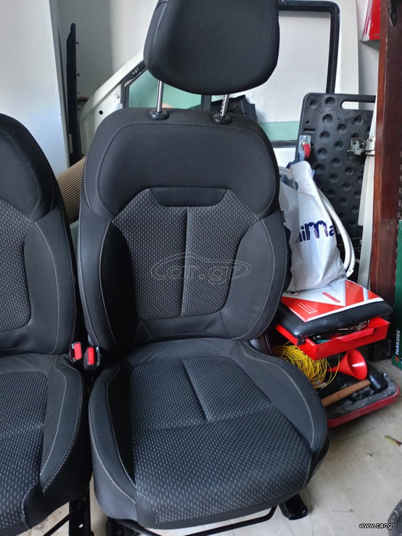 Καθίσματα Renault Kadjar