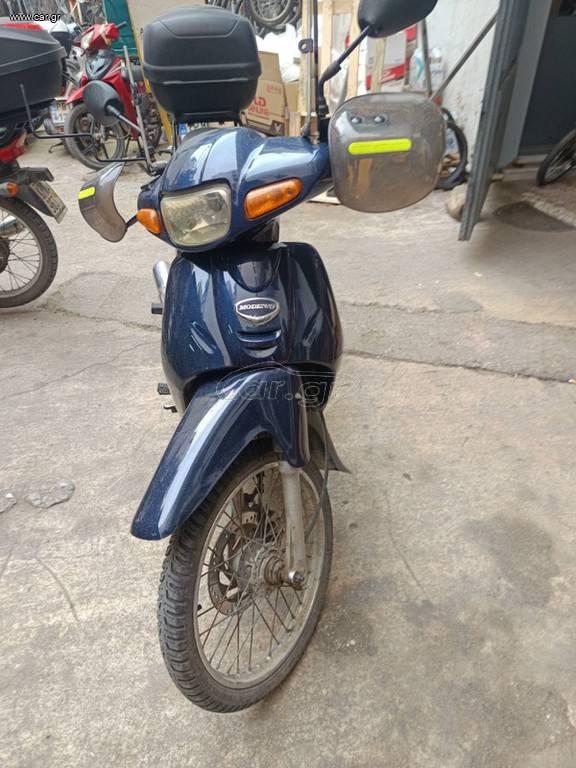 Modenas Kriss II 2002