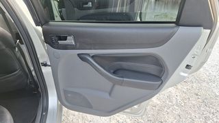 Ford Focus 2008-thumb-11