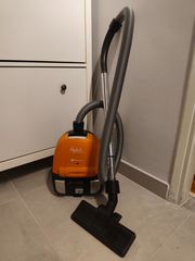Ηλεκτρική σκούπα ROHNSON R181