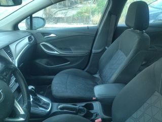 Opel Astra 2019 Automatic-thumb-11