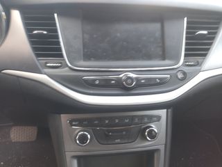 Opel Astra 2019 Automatic-thumb-10