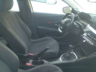 Peugeot 208 2022-thumb-15