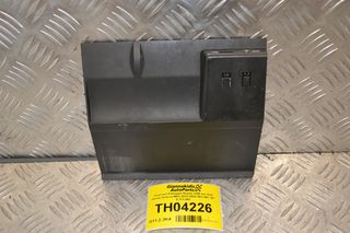 Πλαστικό Κάλυμμα Θύρας USB και AUX Skoda Octavia ΜΚ3 2012-2020 5E1.857.367 8.111.843
