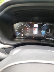 Volvo XC 60 2018 T8-thumb-9