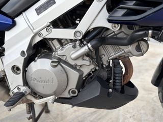 Suzuki V-Strom 1000 2005 V-STROM 1000-thumb-14