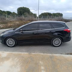 Ford Focus 2011 TITANIUM