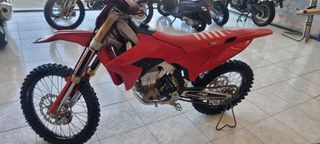 Ducati 450 Desmo 2026-thumb-10