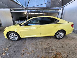 Skoda Superb 2023 2.0 TDI Ambition FACELIFT (1380)-thumb-8