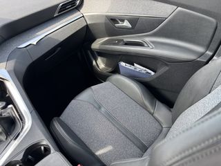 Peugeot 3008 2018 Blue-HDi Allure-thumb-12
