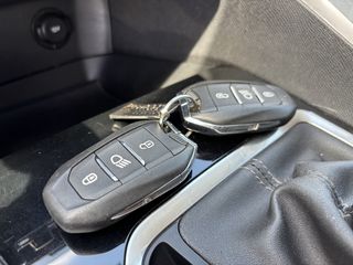 Peugeot 3008 2018 Blue-HDi Allure-thumb-22