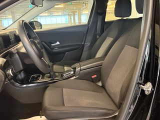 Mercedes-Benz A 160 2022-thumb-7
