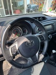 Toyota Yaris 2013-thumb-13