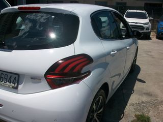 Peugeot 208 2016 1.2 PURETECH 110 ALLURE-thumb-5