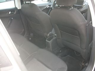 Peugeot 208 2016 1.2 PURETECH 110 ALLURE-thumb-9