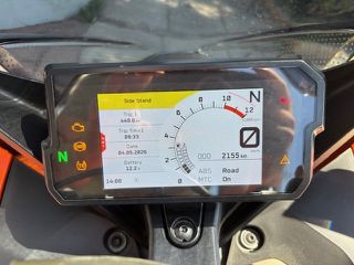 KTM RC 390 2024-thumb-4