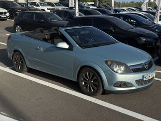 Opel Astra 2011 Cabrio-thumb-1