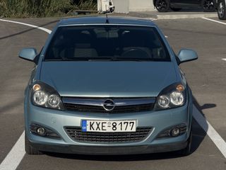 Opel Astra 2011 Cabrio-thumb-9