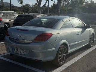 Opel Astra 2011 Cabrio-thumb-11