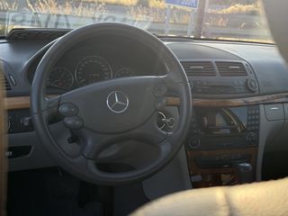 Mercedes-Benz E 280 2008 4 MATIC-thumb-18