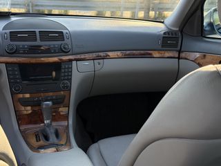 Mercedes-Benz E 280 2008 4 MATIC-thumb-20