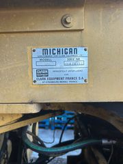 Φορτωτής Με Λάστιχα Michigan 1991