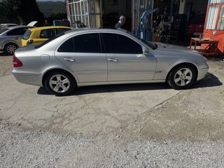 Mercedes-Benz E 200 2005-thumb-2